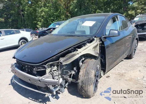 2023 Tesla Model Y Awd/Long Range Dual Motor All-Wheel Drive from USA, damaged, VIN 7SAYGDEE2PA196769